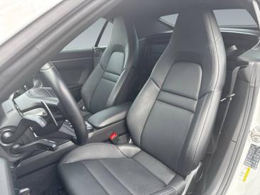 Porsche 992 I Carrera Cabriolet — photo 16