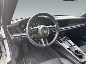 Porsche 992 I Carrera Cabriolet — photo 17