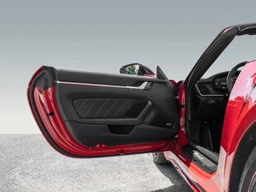 Porsche 992 I Turbo S Cabriolet — photo 18