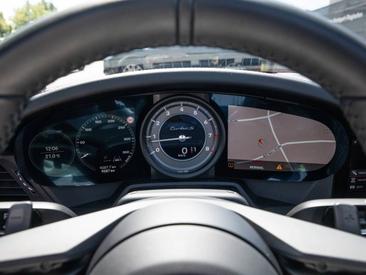 Porsche 992 I Turbo S Cabriolet — photo 27