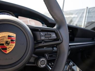 Porsche 992 I Turbo S Cabriolet — photo 31