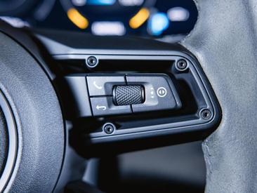 Porsche Taycan 4S Cross Turismo — photo 32