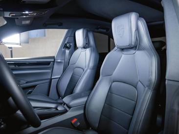 Porsche Macan Electrique — photo 14