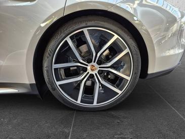 Porsche Taycan ph2 Black Edition — photo 10