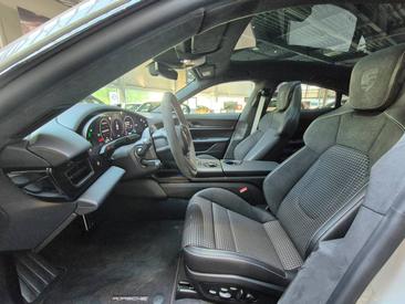 Porsche Taycan ph2 Black Edition — photo 17