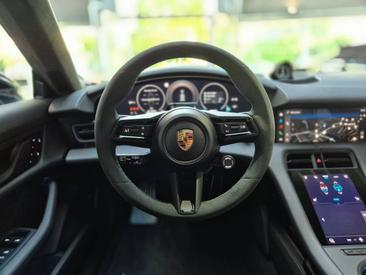 Porsche Taycan ph2 Black Edition — photo 21
