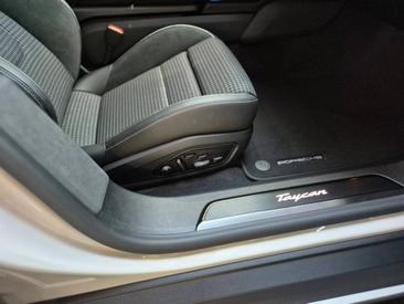 Porsche Taycan ph2 Black Edition — photo 38