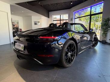 Porsche 718 Boxster Base — photo 16