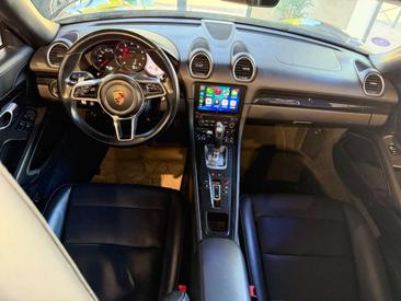 Porsche 718 Boxster Base — photo 34