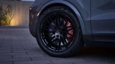 Porsche Cayenne III Turbo — photo 25