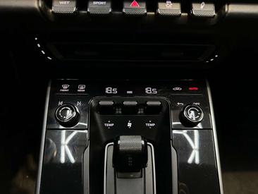 Porsche 992 I Carrera S — photo 21