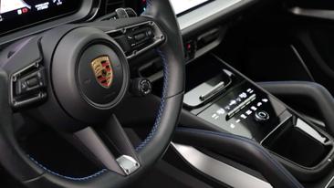 Porsche Cayenne III E-Hybrid — photo 11