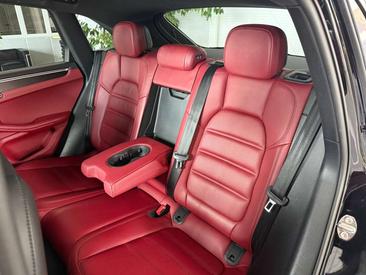 Porsche Macan GTS — photo 12