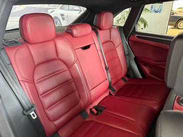 Porsche Macan GTS — photo 13