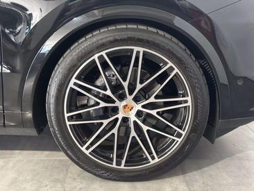 Porsche Cayenne III — photo 2