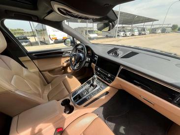 Porsche Macan Electrique S — photo 19