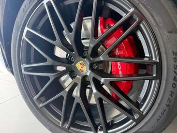 Porsche Macan GTS — photo 41