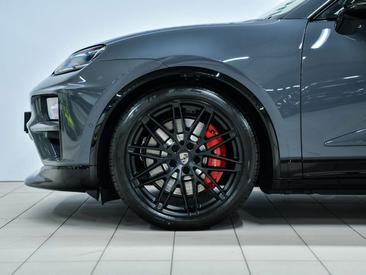 Porsche Macan Electrique Turbo — photo 6