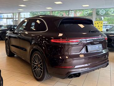 Porsche Cayenne III — photo 7