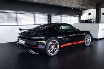 Porsche 718 GT4 — photo 5