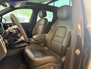 Porsche Cayenne III — photo 10