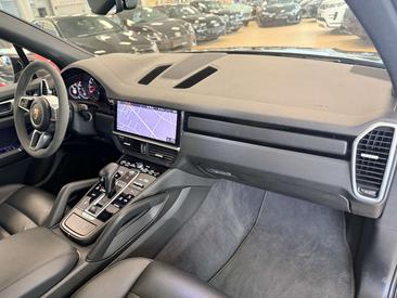 Porsche Cayenne III — photo 11