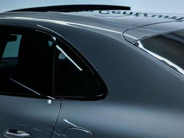Porsche Macan Electrique Turbo — photo 14