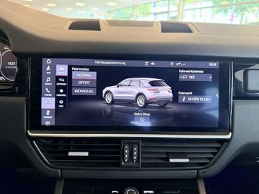 Porsche Cayenne III — photo 16
