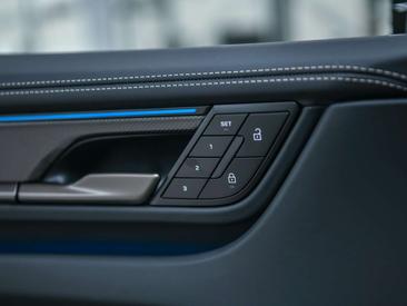 Porsche Macan Electrique Turbo — photo 22