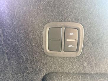 Porsche Cayenne III — photo 25