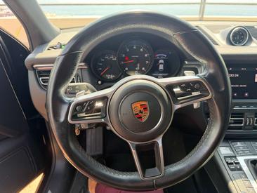 Porsche Macan Electrique Base — photo 8