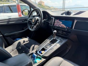 Porsche Macan Electrique Base — photo 14