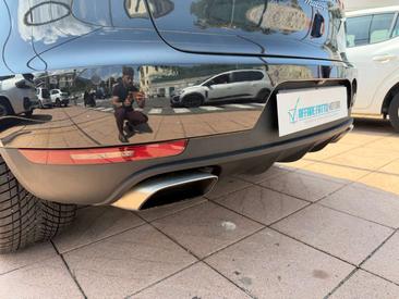 Porsche Macan Electrique Base — photo 18