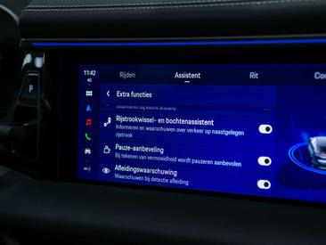 Porsche Macan Electrique Turbo — photo 42