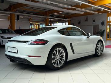 Porsche 718 Cayman — photo 9