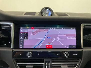 Porsche Macan S — photo 10