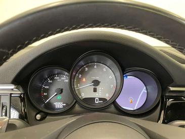 Porsche Macan S — photo 21