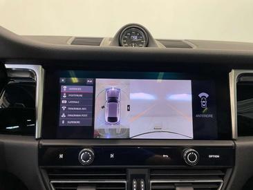 Porsche Macan S — photo 23