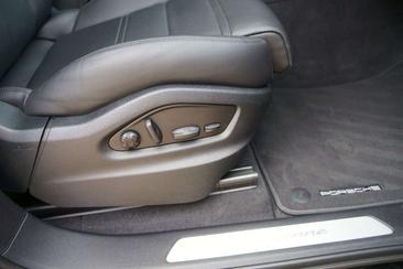Porsche Cayenne III Turbo — photo 13