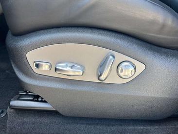 Porsche Macan Electrique Base — photo 15