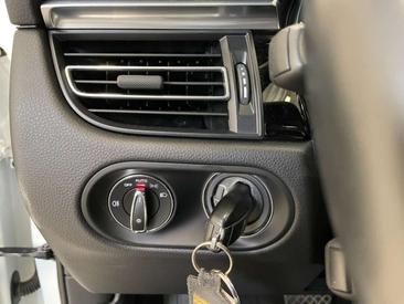 Porsche Macan S — photo 44