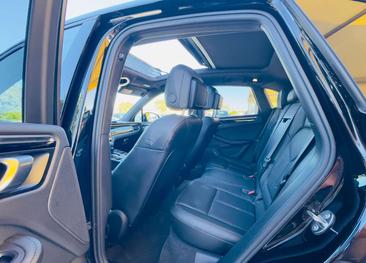Porsche Macan S — photo 11