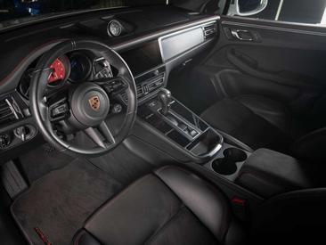 Porsche Macan Electrique GTS — photo 10