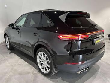 Porsche Cayenne III — photo 3