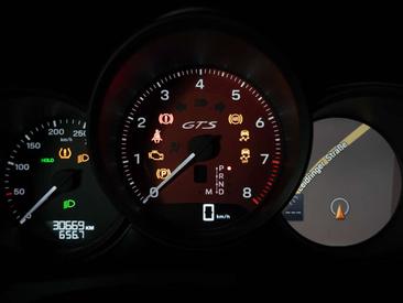 Porsche Macan Electrique GTS — photo 21