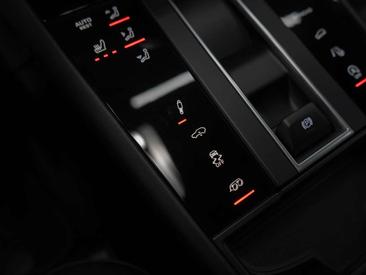 Porsche Macan Electrique GTS — photo 23