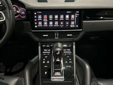 Porsche Cayenne III — photo 10