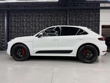 Porsche Macan Electrique GTS — photo 16