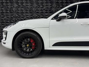 Porsche Macan Electrique GTS — photo 17