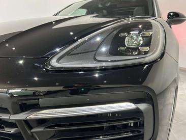Porsche Cayenne III — photo 16